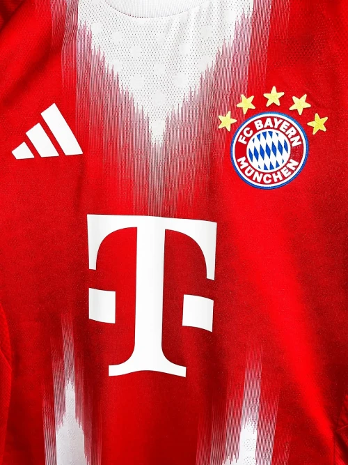 2025/26 BAYERN MUNICH HOME SHIRT - Image 3